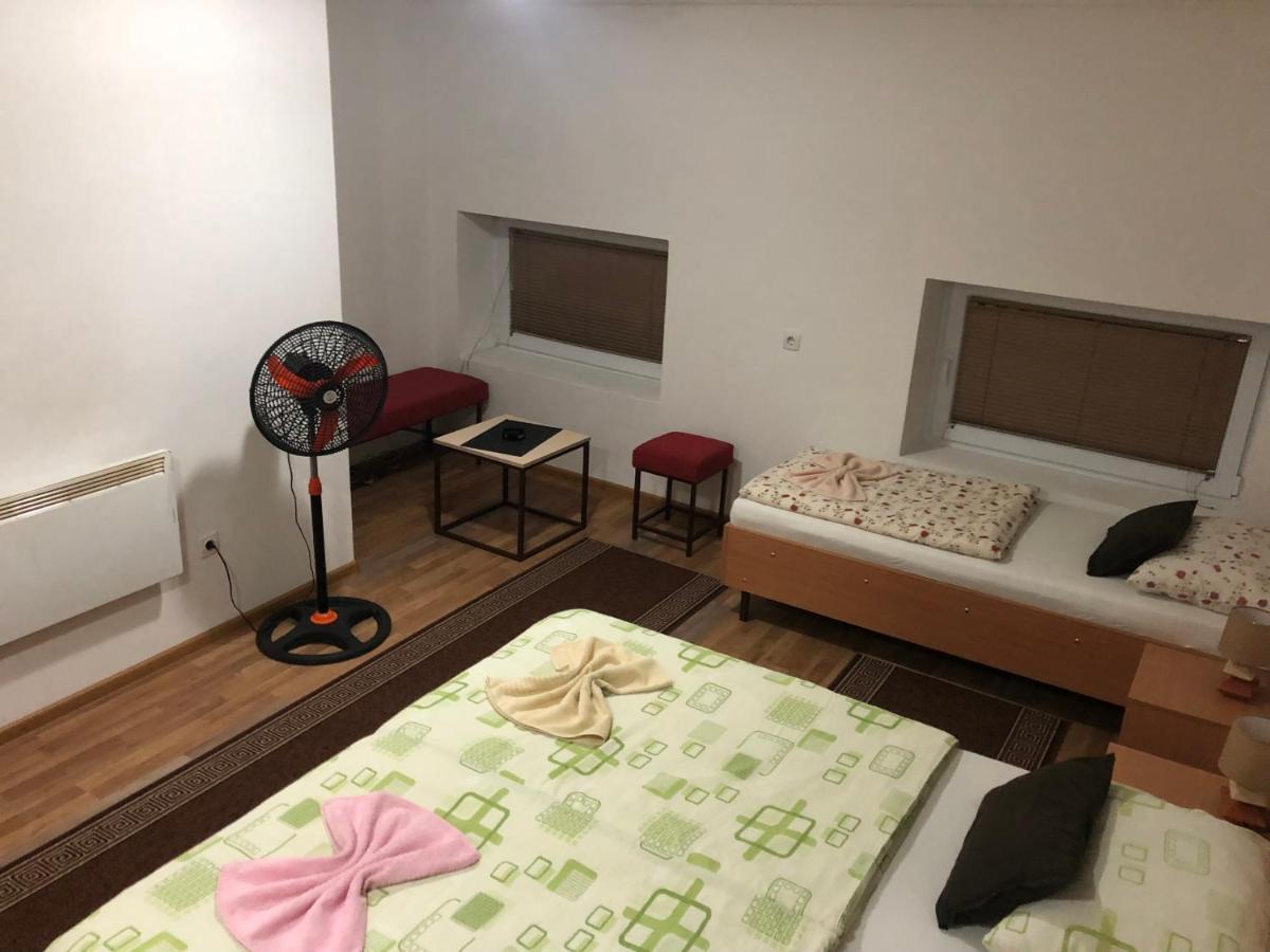 Hotel Prenociste Gany Jajce Exterior foto